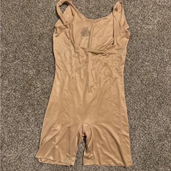 SPANX Nude Shapewear Bodysuit - Picture 2 of 4